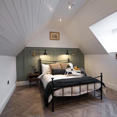 Modern Finish To A Historic Brewers House, Derby Exterior foto