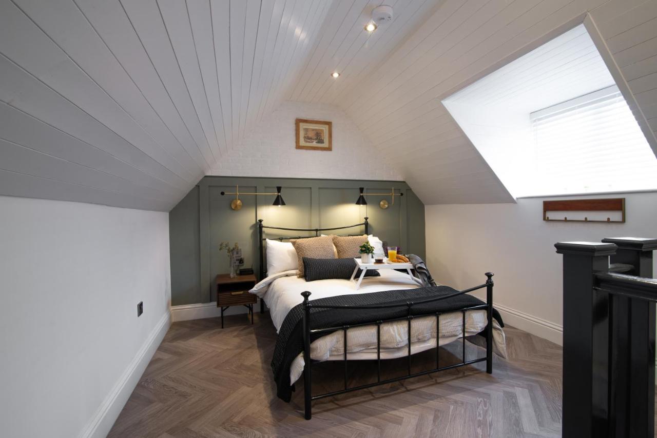 Modern Finish To A Historic Brewers House, Derby Exterior foto